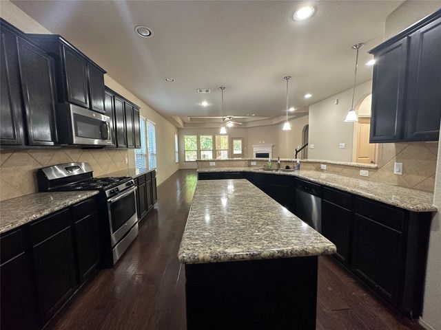 2423 Garden Shadow Drive, Conroe, TX 77384