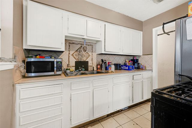 5118 Ridgewest Street, Houston, TX 77053