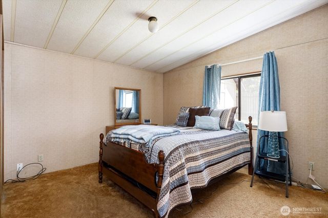 2172 Norman Drive, Oak Harbor, WA 98277