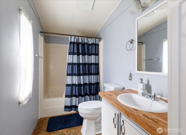 2172 Norman Drive, Oak Harbor, WA 98277