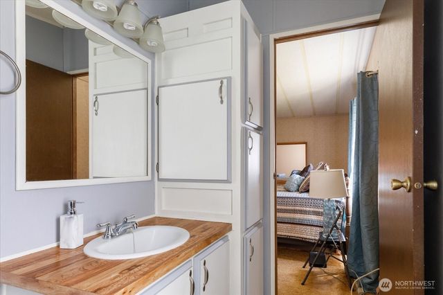 2172 Norman Drive, Oak Harbor, WA 98277
