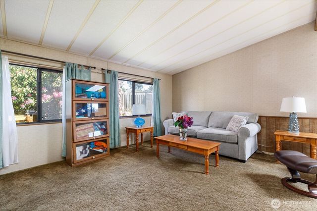 2172 Norman Drive, Oak Harbor, WA 98277