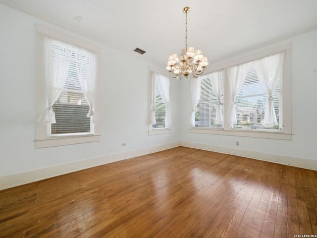 126 Kennedy Ave, San Antonio, TX 78209