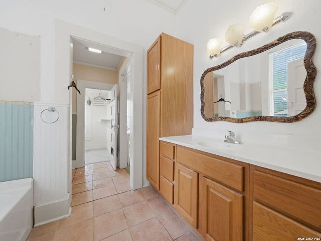 126 Kennedy Ave, San Antonio, TX 78209