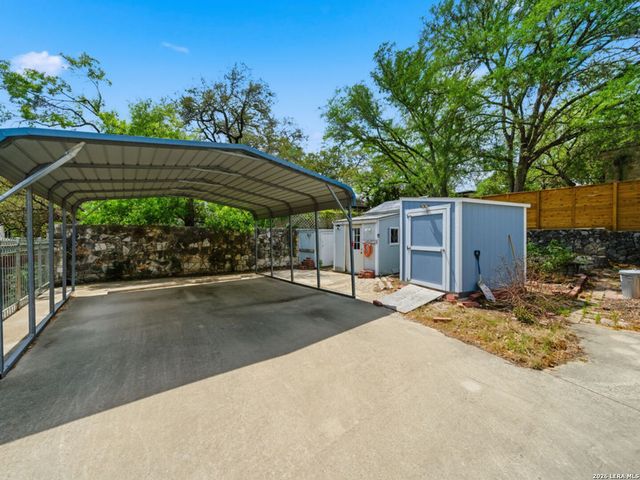 126 Kennedy Ave, San Antonio, TX 78209