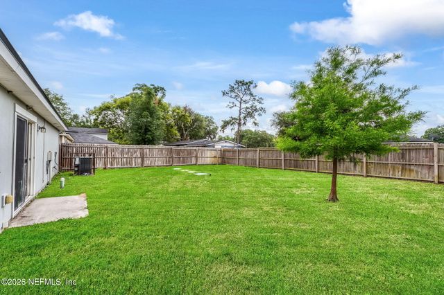 7828 HAMMOND Boulevard, Jacksonville, FL 32220