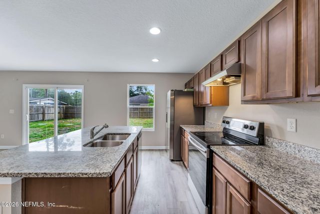 7828 HAMMOND Boulevard, Jacksonville, FL 32220