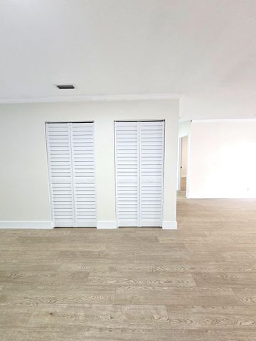 4780 Orleans Court B, West Palm Beach, FL 33415