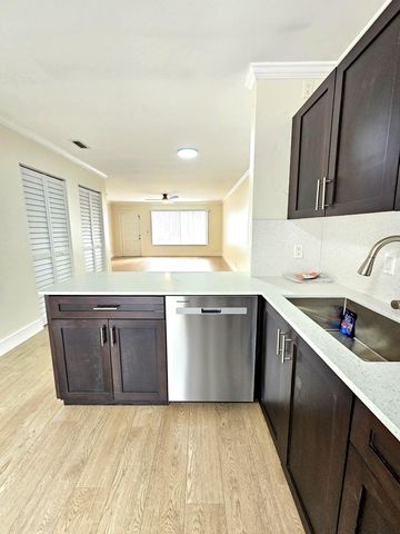 4780 Orleans Court B, West Palm Beach, FL 33415