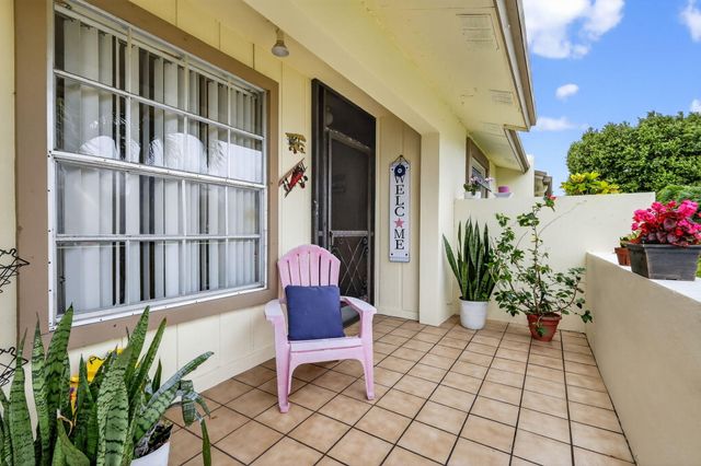 5299 Copperleaf Circle, Delray Beach, FL 33484