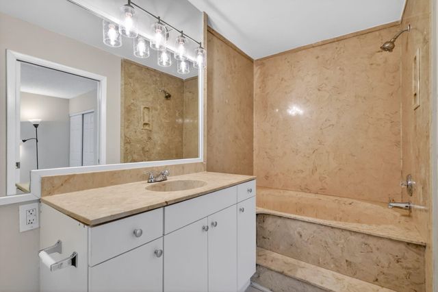 5299 Copperleaf Circle, Delray Beach, FL 33484