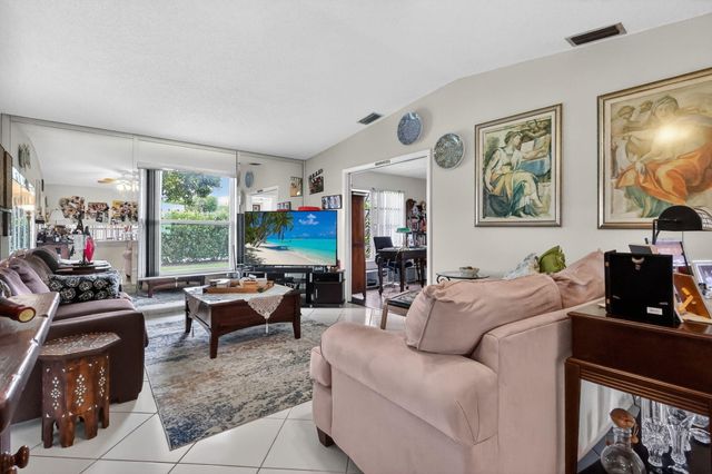 5299 Copperleaf Circle, Delray Beach, FL 33484