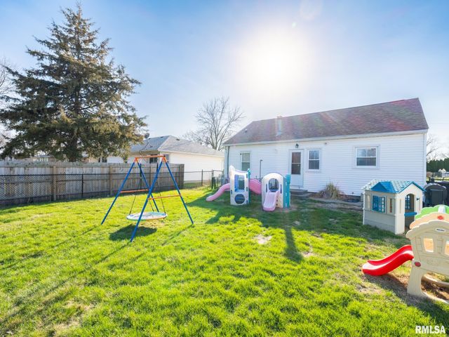 128 N LUELLYN Place, Hanna City, IL 61536