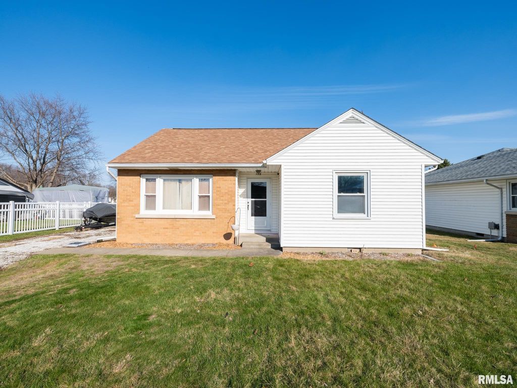 128 N LUELLYN Place, Hanna City, IL 61536