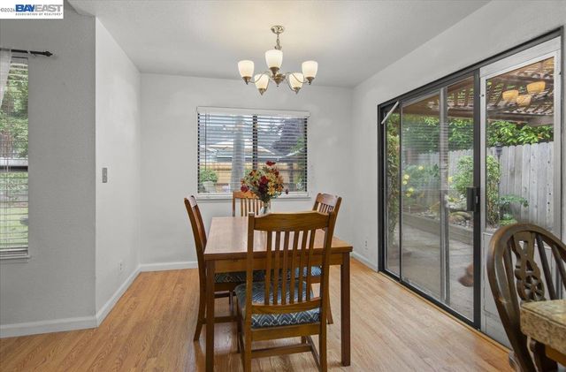 5894 Land View Dr, Stockton, CA 95219