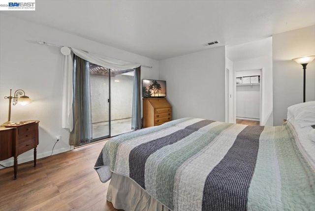 5894 Land View Dr, Stockton, CA 95219