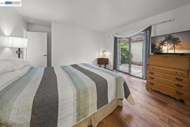 5894 Land View Dr, Stockton, CA 95219