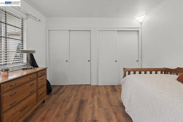 5894 Land View Dr, Stockton, CA 95219