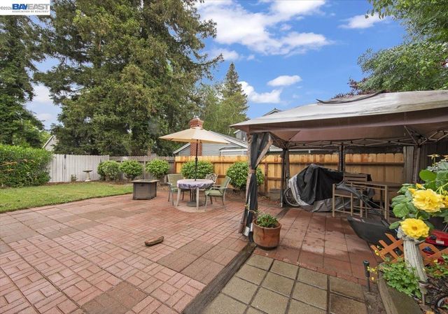 5894 Land View Dr, Stockton, CA 95219