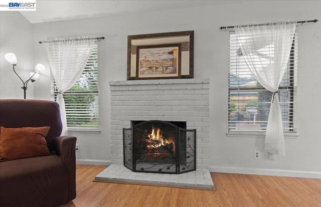 5894 Land View Dr, Stockton, CA 95219