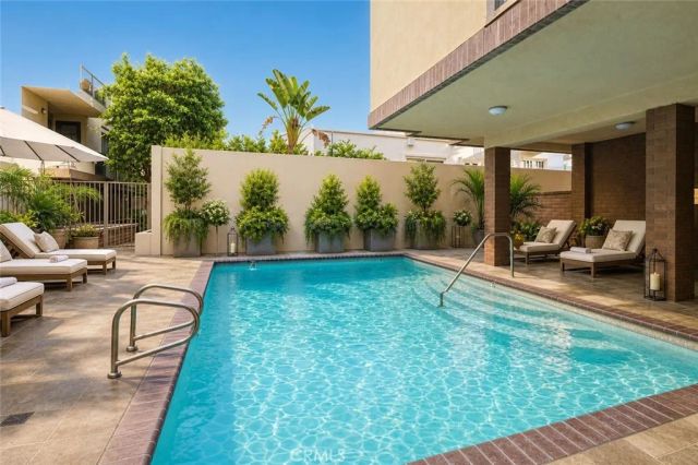 235 S Tower 108, Beverly Hills, CA 90211