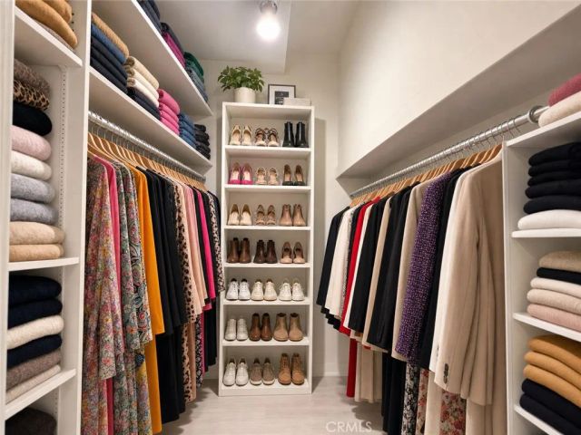 235 S Tower 108, Beverly Hills, CA 90211