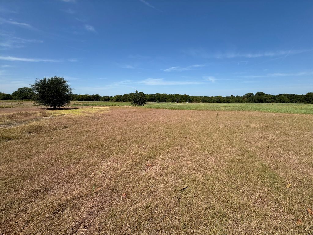 1801 Christian Road, Ennis, TX 75119