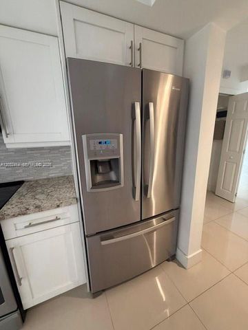11543 SW 109th Road 24B, Miami, FL 33176