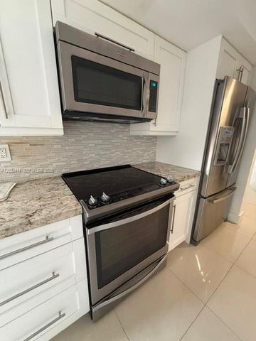 11543 SW 109th Road 24B, Miami, FL 33176