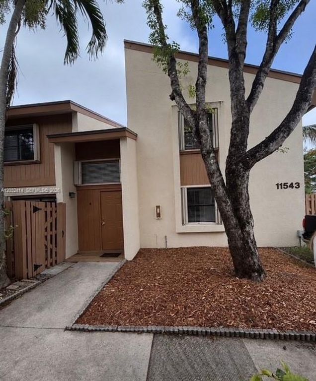 11543 SW 109th Road 24B, Miami, FL 33176
