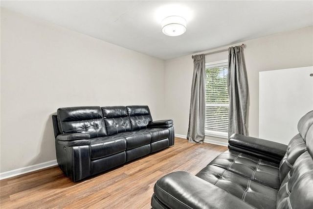 6851 Roswell Road Q-15, Sandy Springs, GA 30328