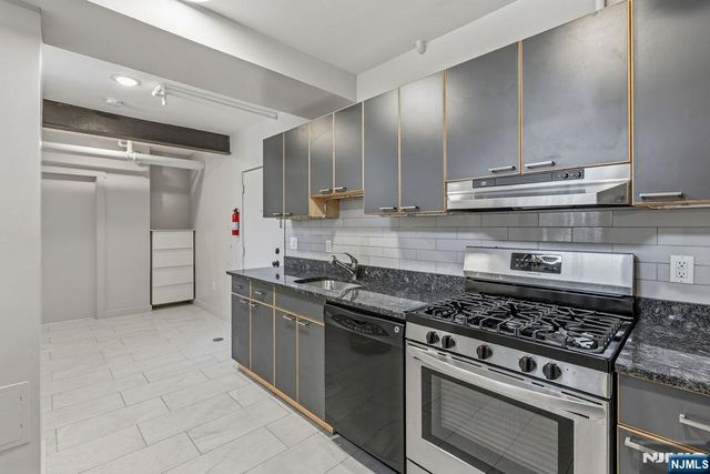 50 Reservoir Avenue B1, Jersey City, NJ 07307