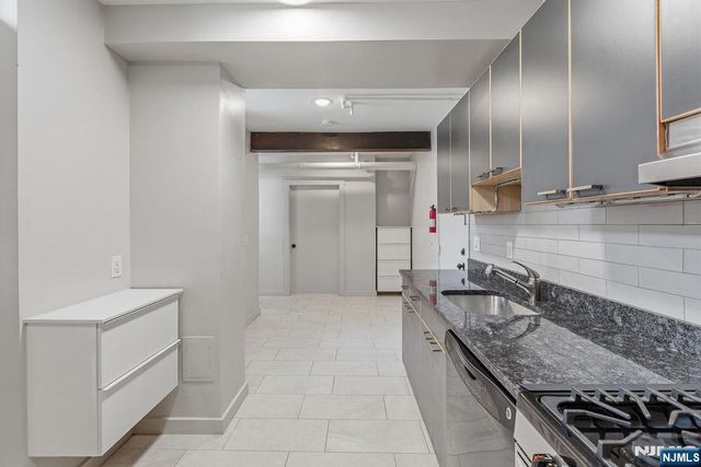 50 Reservoir Avenue B1, Jersey City, NJ 07307