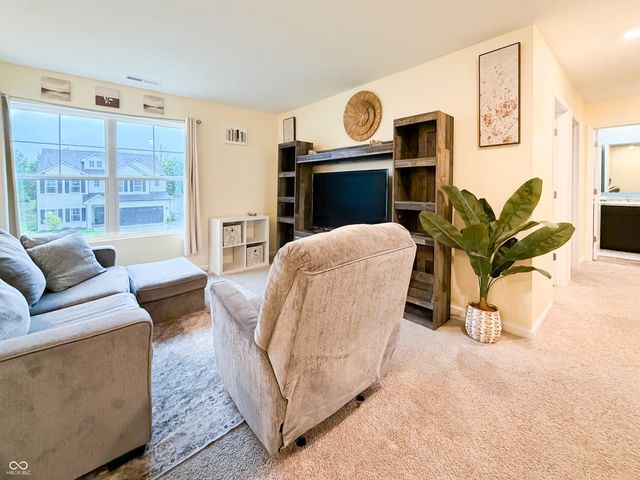 4061 Sedgewick Lane, Columbus, IN 47201