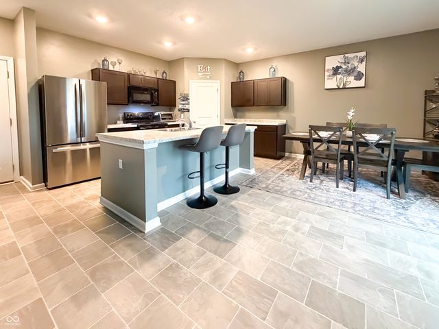 4061 Sedgewick Lane, Columbus, IN 47201