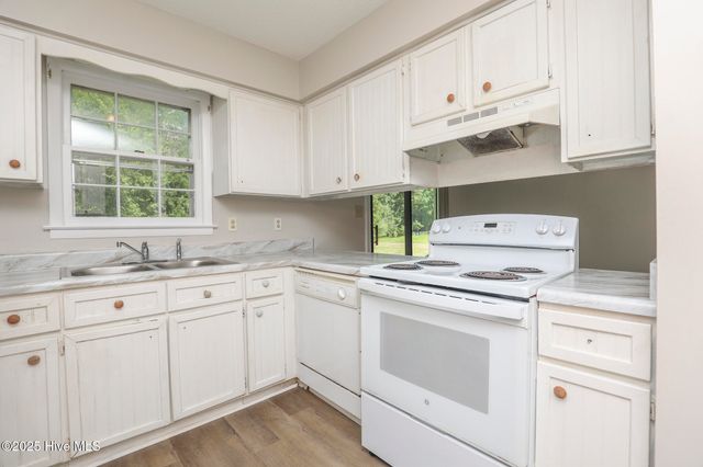 110 Fieldcrest Drive, Jacksonville, NC 28546