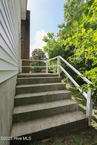 110 Fieldcrest Drive, Jacksonville, NC 28546