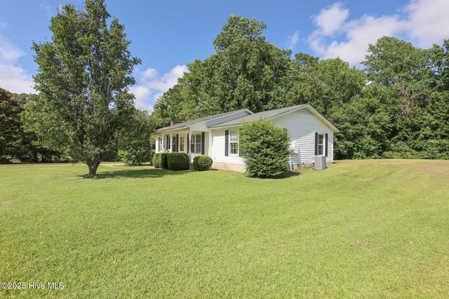 110 Fieldcrest Drive, Jacksonville, NC 28546