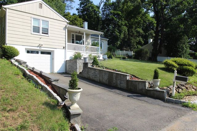650 Warren Avenue, Thornwood, NY 10594