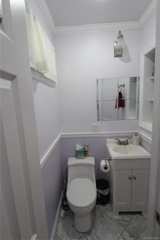 650 Warren Avenue, Thornwood, NY 10594