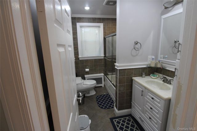 650 Warren Avenue, Thornwood, NY 10594