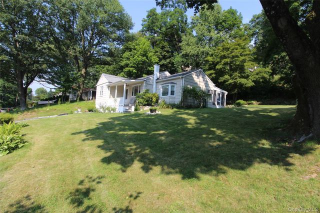 650 Warren Avenue, Thornwood, NY 10594