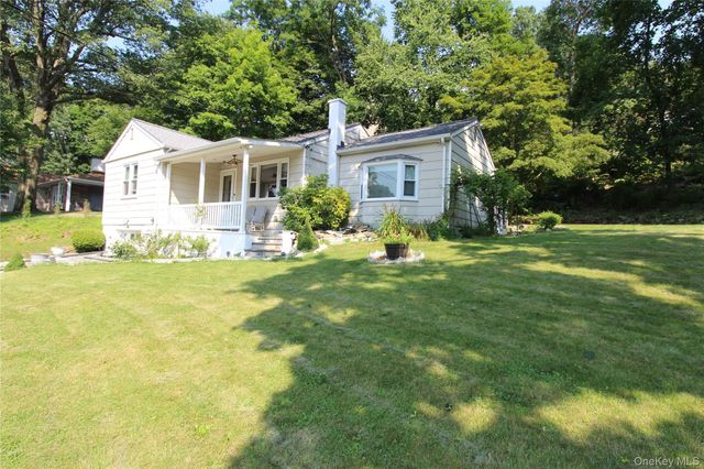 650 Warren Avenue, Thornwood, NY 10594