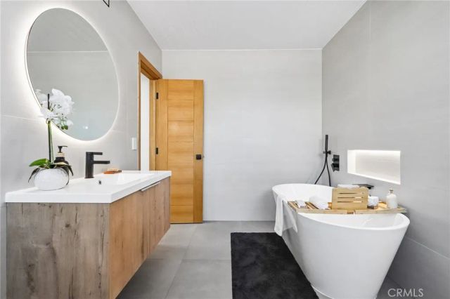 12351 Alexander, Santa Ana, CA 92705
