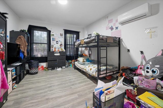681 E 240th Street, Bronx, NY 10470