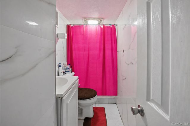 681 E 240th Street, Bronx, NY 10470