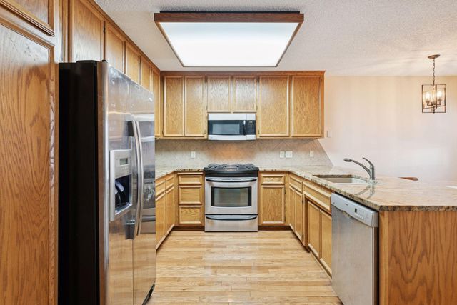 2684 Lake Court Drive 68, Mounds View, MN 55112