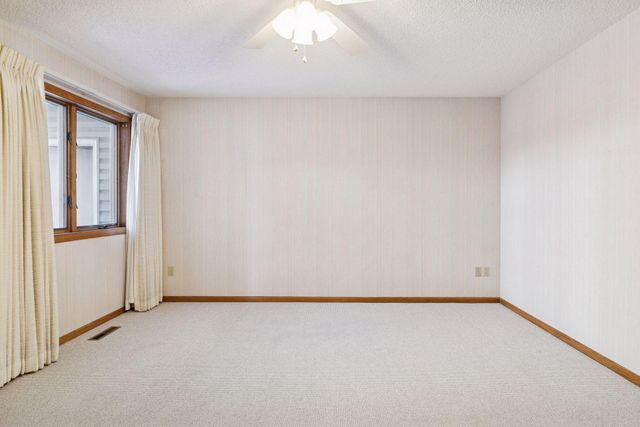 2684 Lake Court Drive 68, Mounds View, MN 55112