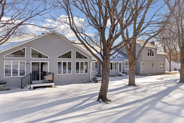 2684 Lake Court Drive 68, Mounds View, MN 55112