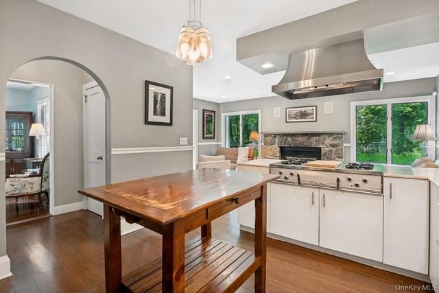 312 Quaker Road, Chappaqua, NY 10514
